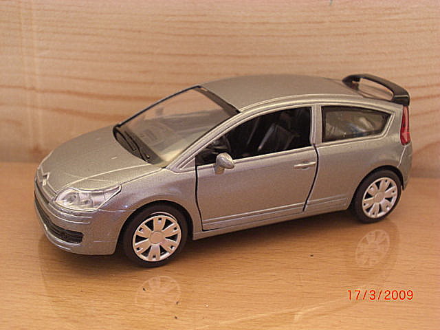 4_C4 coupé stříbrná 2004 (NewRey)-1/32