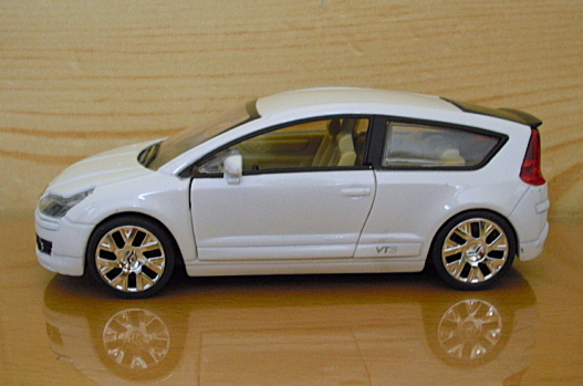 5_C4 coupé bílá met. 2004 (UN Fortune)-1/32